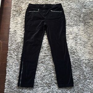 Size 1.5 chicos black label velveteen pants